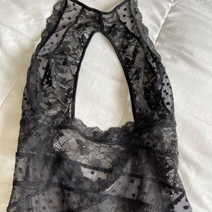 Brand new black lingerie from Victoria’s Secret! 🤍